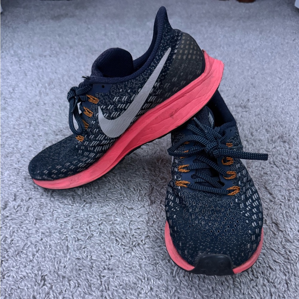 Nike Zoom Pegasus 35 Running Sneaker